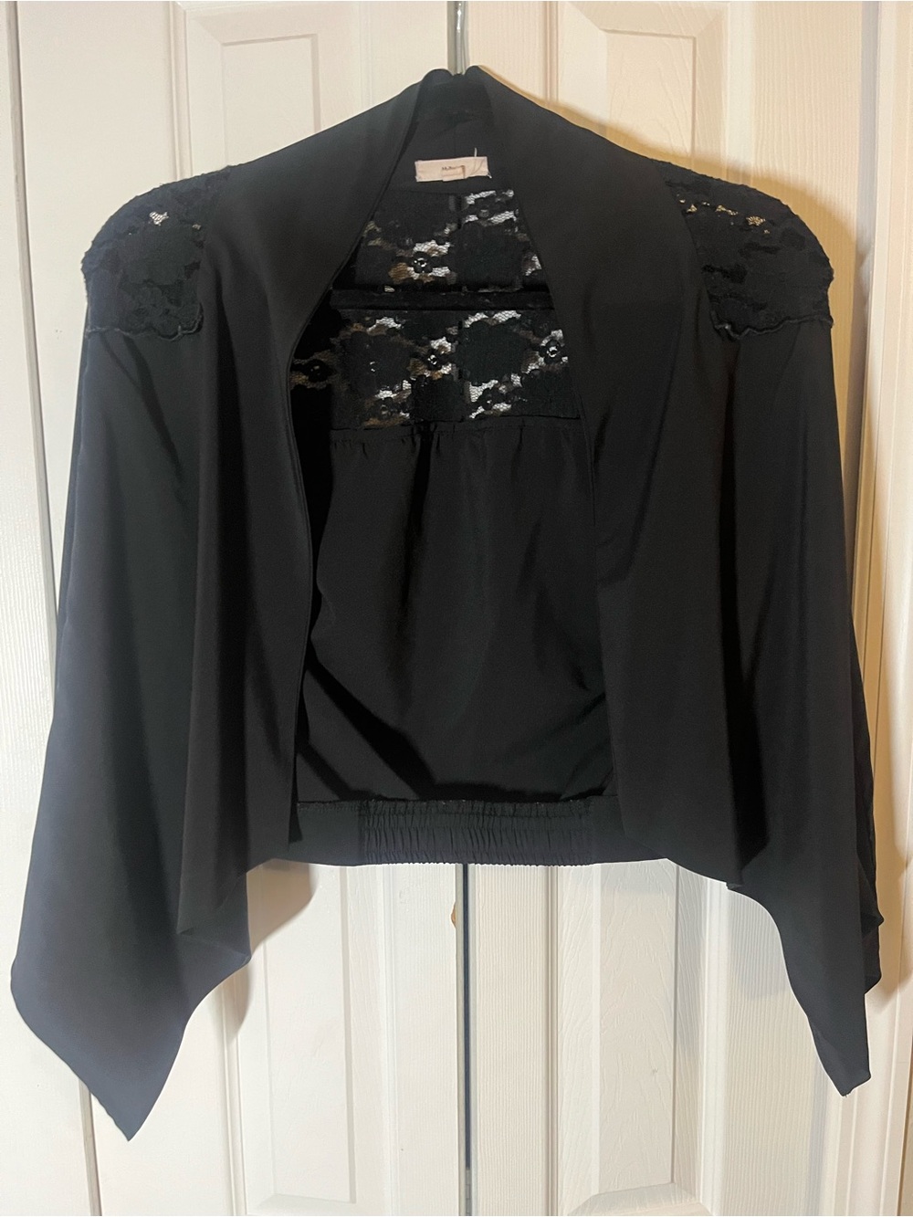 MINE women’s black flowy short blazer with lacy back size Large